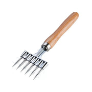 Picahielo Con 6 Puntas Mango Madera 22.86 Cm Concasse MCBARPH01